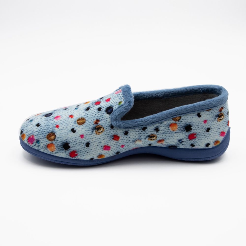 Zapatilla cerrada abalorios
