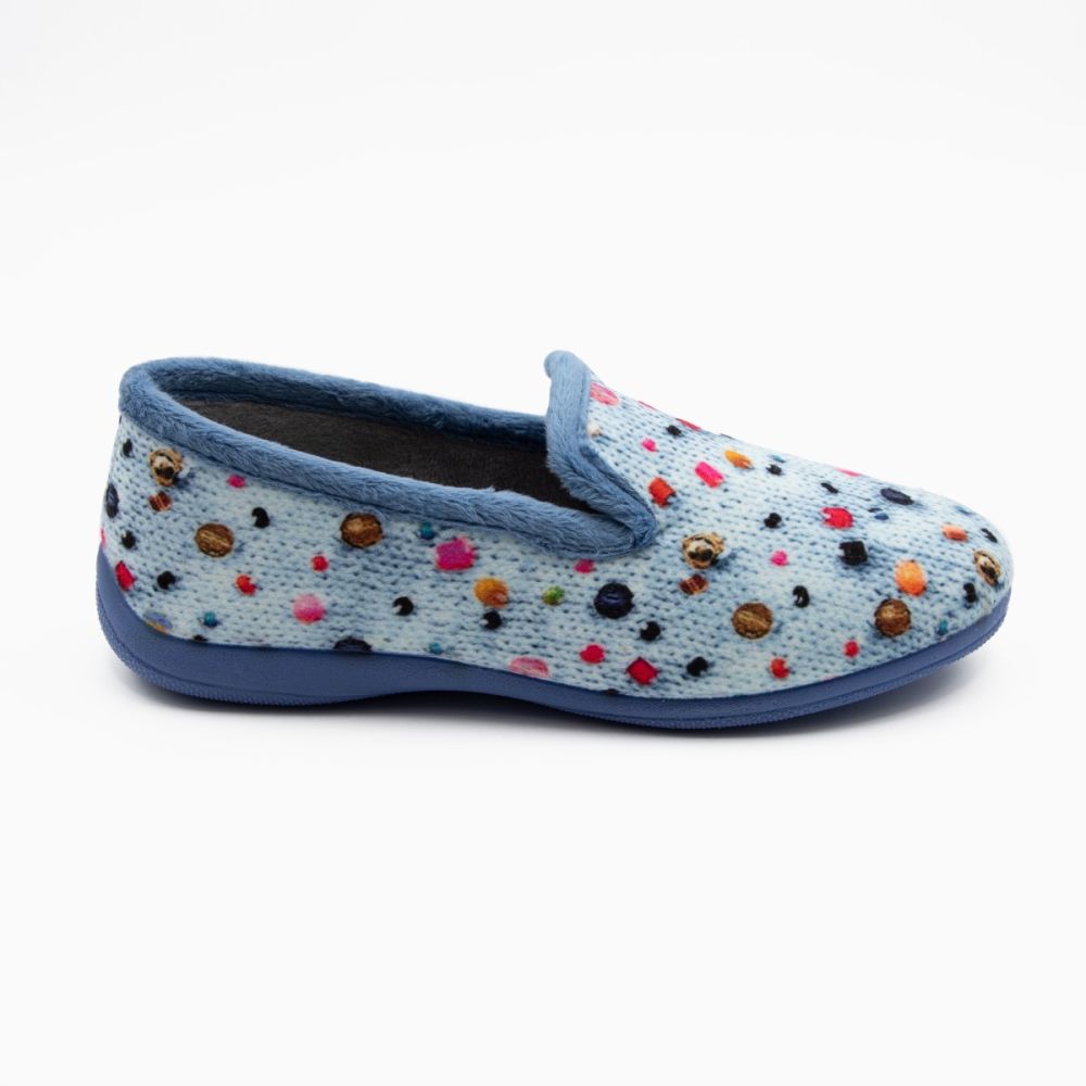 Zapatilla cerrada abalorios