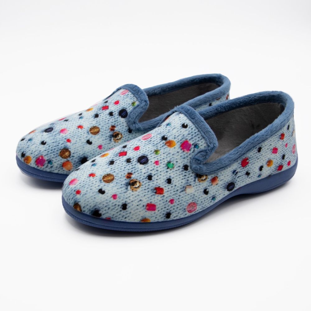 Zapatilla cerrada abalorios