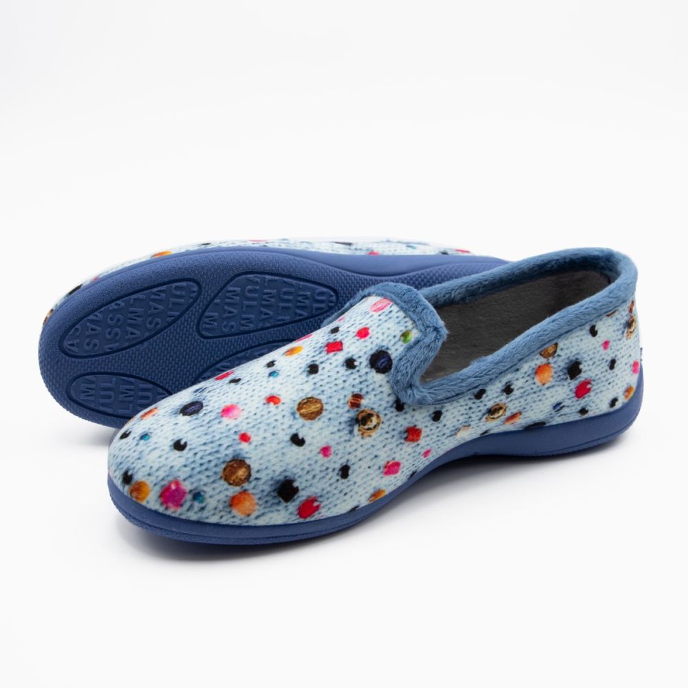 Zapatilla cerrada abalorios