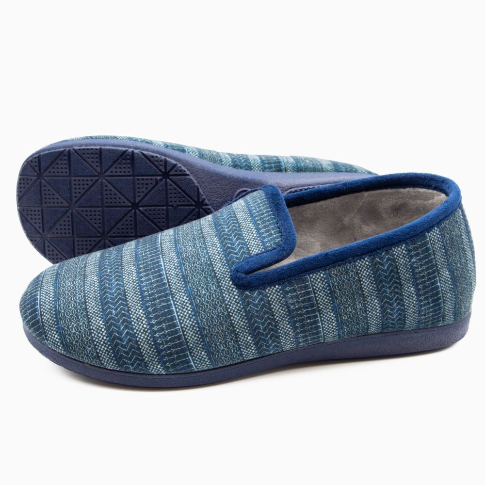 Zapatilla cerrada rayas