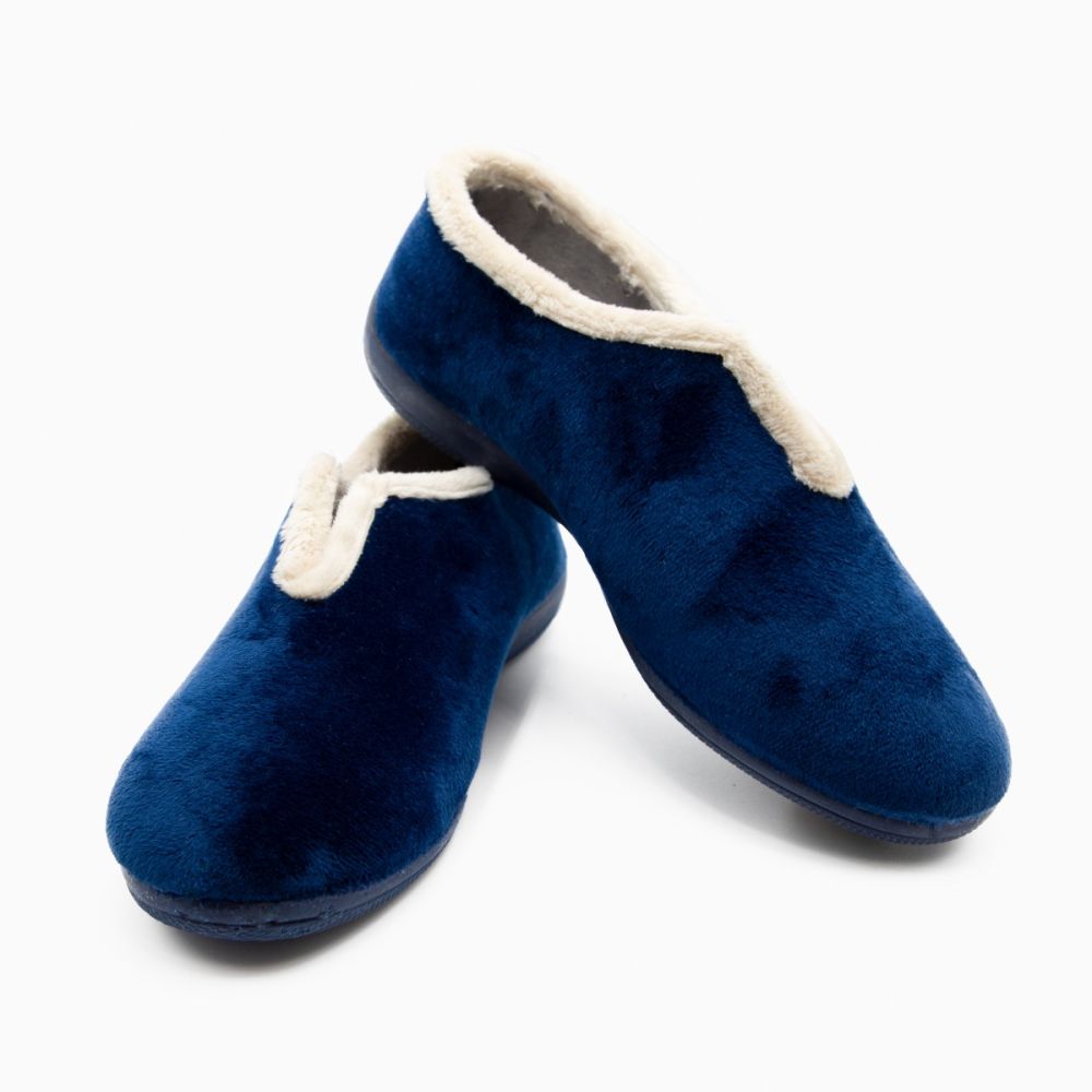 Zapatilla cerrada borreguito