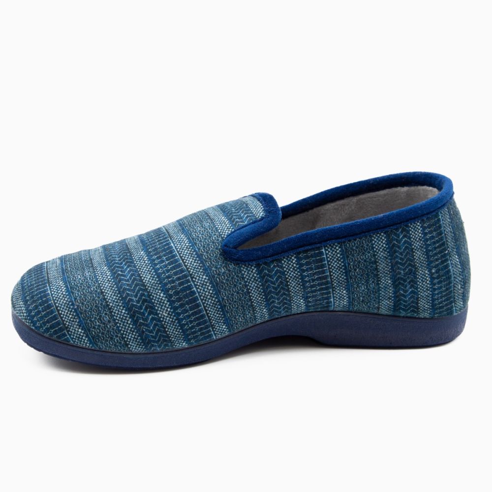 Zapatilla cerrada rayas