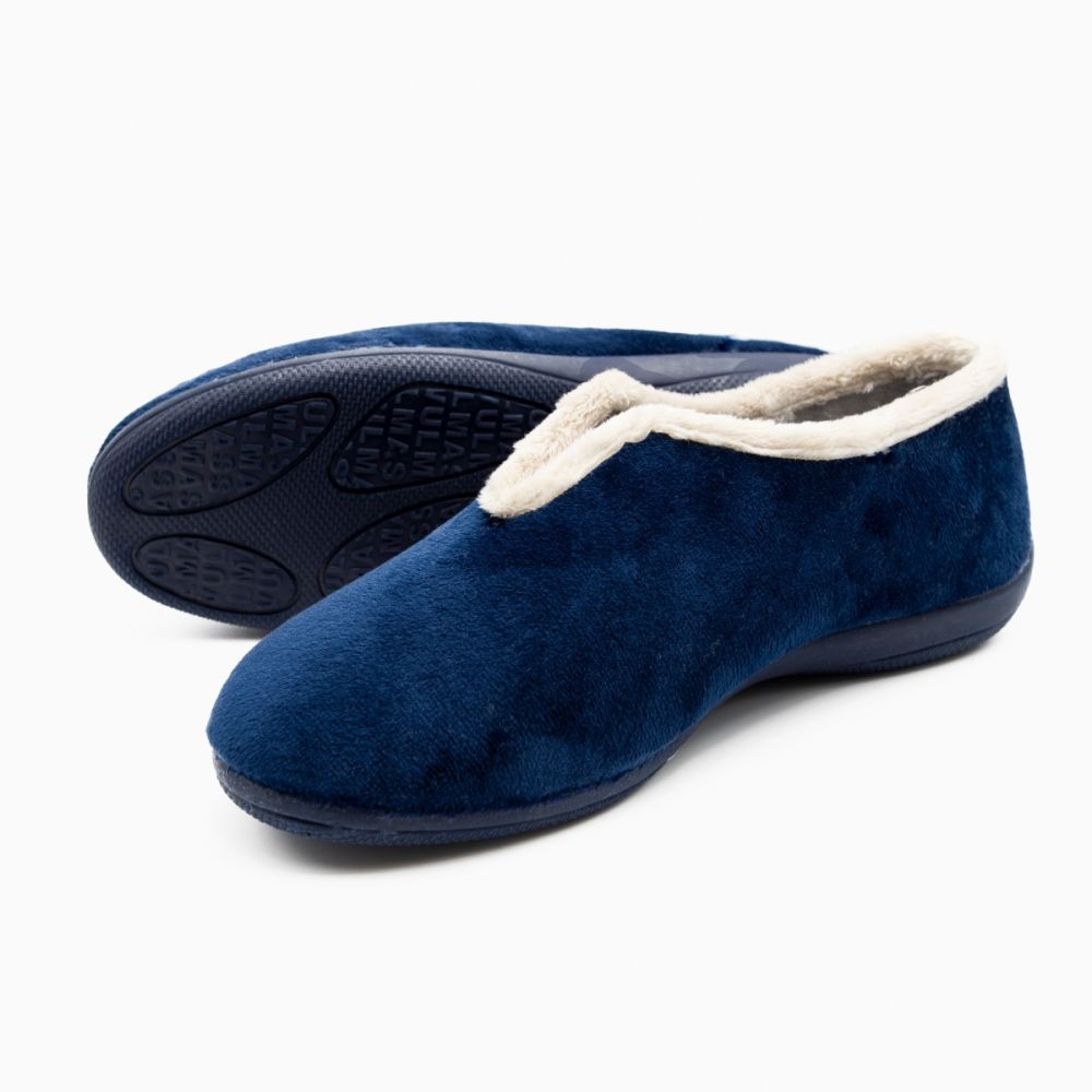 Zapatilla cerrada borreguito