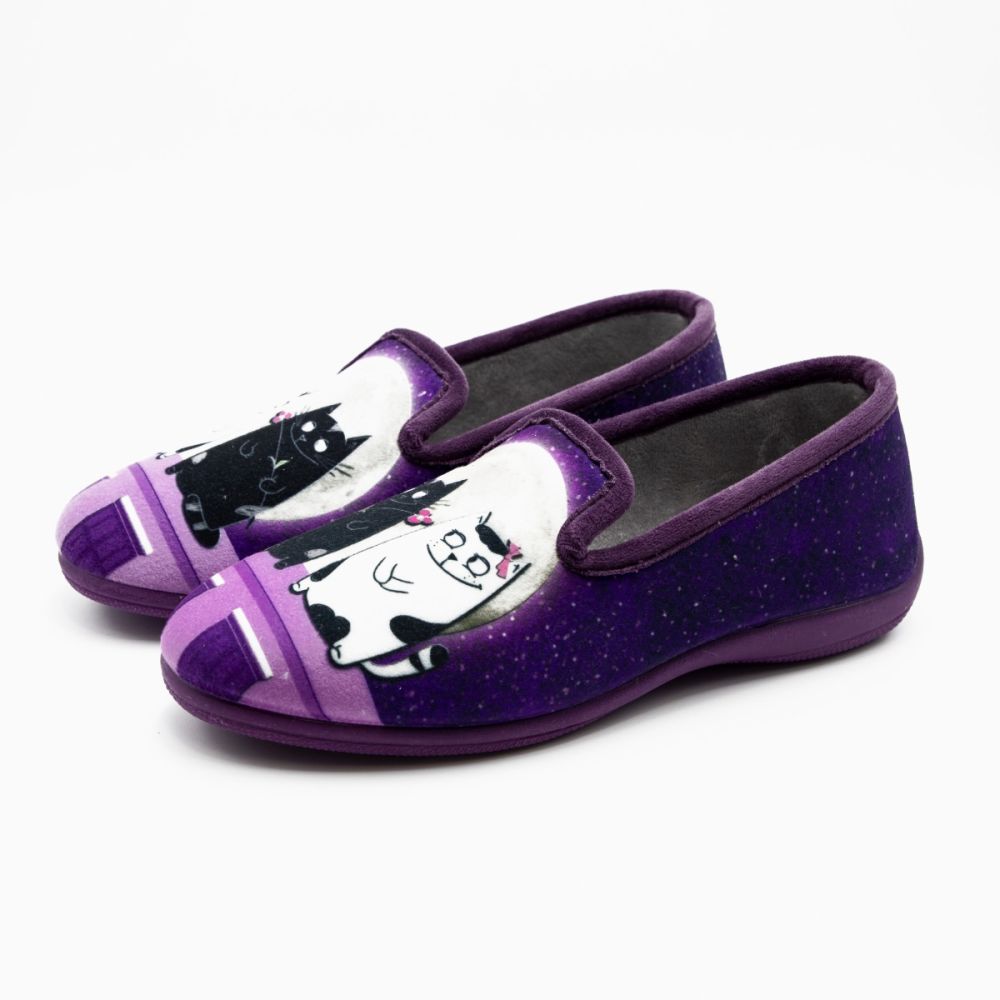 Zapatilla gatos enamorados